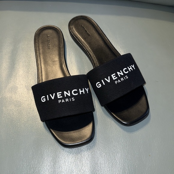 Givenchy NWT Authentic 4G Flat Slide Sandals - Picture 1 of 6